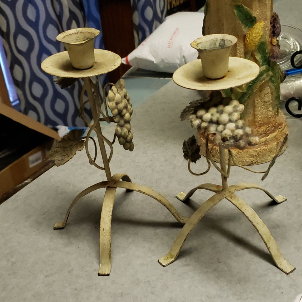 Metal Grapevine Candlesticks